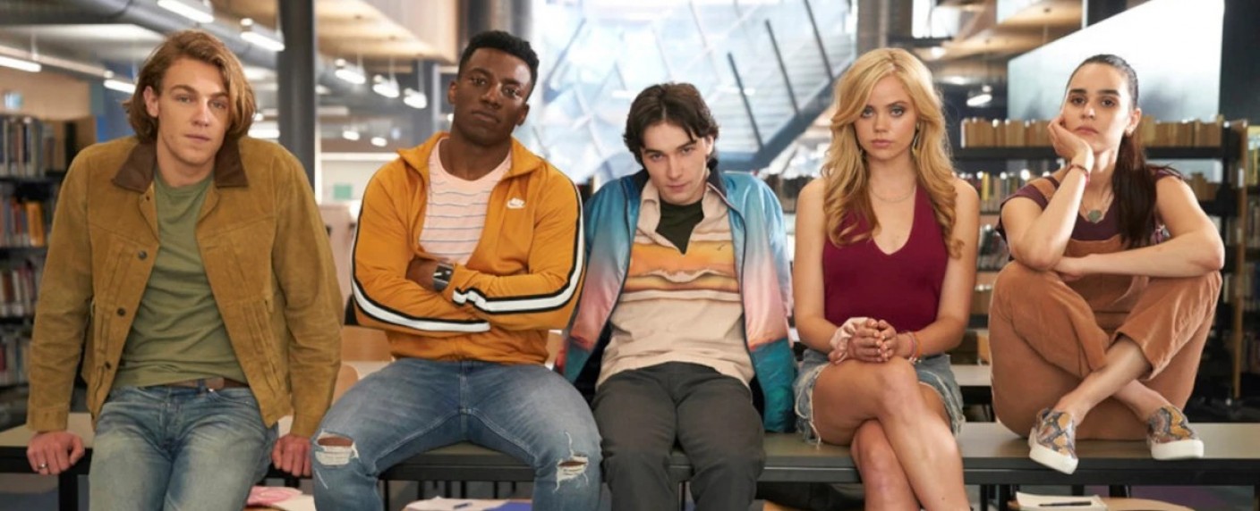 „One of Us is Lying“ und „Vampire Academy“: Peacock stellt Jugendserien ein – Teen-Mystery- und Fantasy-Serie konnten beim Publikum nicht genug punkten – Bild: Nicola Dove/​Peacock