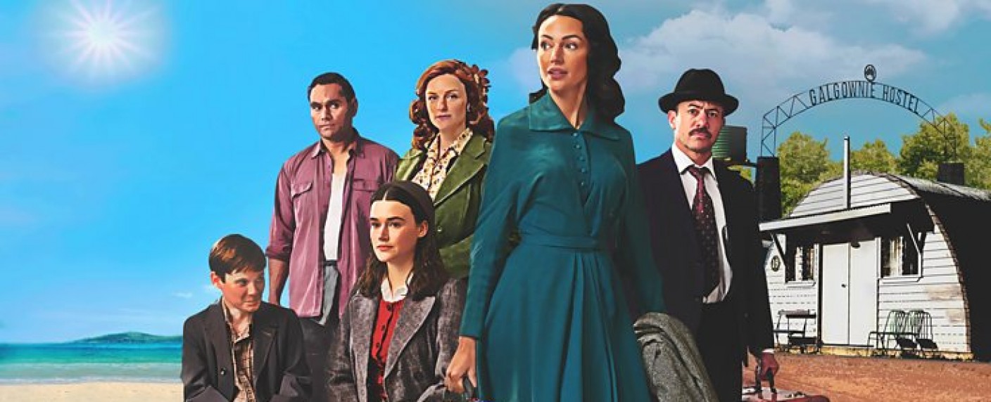 „Ten Pound Poms“: Trailer und Termin für Historiendrama um britische Auswanderer – Warren Brown („Strike Back“) und Faye Marsay („Game of Thrones“) erleben böses Erwachen – Bild: BBC/​Eleven/​John Platt/​Mark Rogers