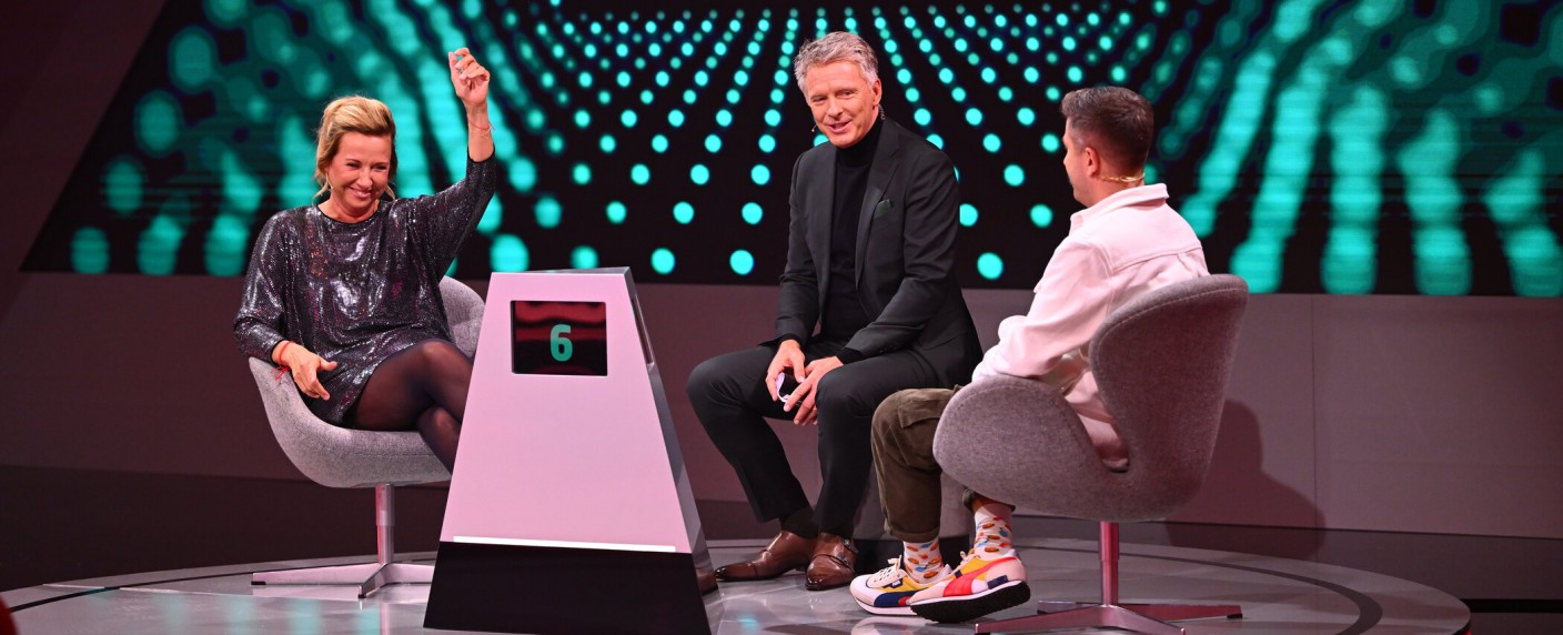 Nach langer Pause: „Die Pyramide“ und „Jeopardy!“ gehen in Sat.1 weiter – Fortsetzung der Kult-Show-Wochen – Bild: Sat.1/​Willi Weber