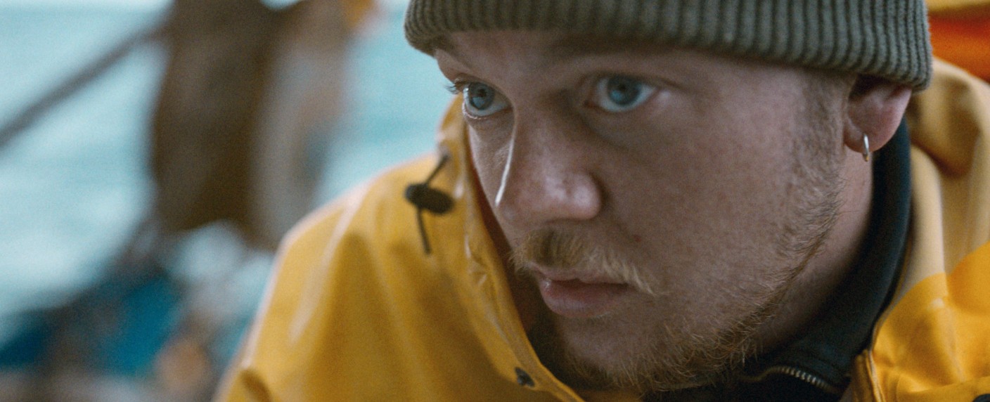 „Nur 37 Sekunden“: arte zeigt Miniserie über mysteriösen Fischkutter-Seeunfall – Sechsteiler nach wahren Ereignissen feiert TV-Premiere – Bild: Shoot Again Productions/​Colette Productions/​Alba/​ARTE F