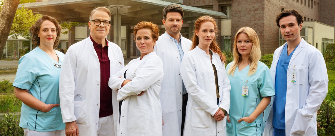„Die Spreewaldklinik“ geht weiter: Zweite Staffel bestellt – Sat.1-Vorabendserie erhält 126 neue Folgen – Bild: Sat.1/​Hardy Spitz