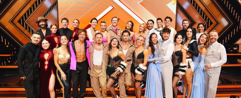 Die Teilnehmer der 19. Staffel von „Let’s Dance“ – Bild: RTL/Stefan Gregorowius
