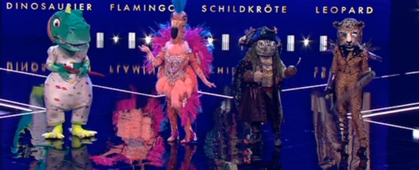 „The Masked Singer“-Finale: Alle Masken sind gefallen! Und der Sieger ist … – Schildkröte, Dinosaurier, Flamingo und Leopardin sind enttarnt! – Bild: ProSieben/​Screenshot