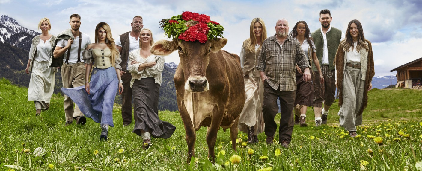 „Die Alm“-Revival startet heute: Alle Infos zum Comeback der Promi-Realityshow – Neue Staffel nach zehnjähriger Pause – Bild: ProSieben/​Benjamin Kis