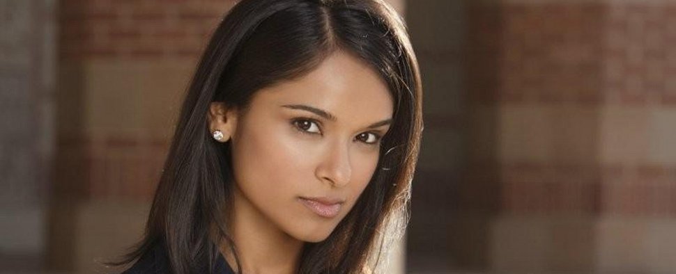 Dilshad Vadsaria als Rebecca Logan in „Greek“ – Bild: ABC Family