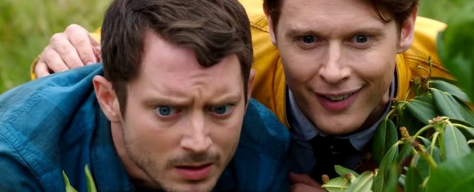 Todd (Elijah Wood, l.) und Dirk Gently (Samuel Barnett) in „Dirk Gently’s Holistic Detective Agency“ – Bild: BBC America