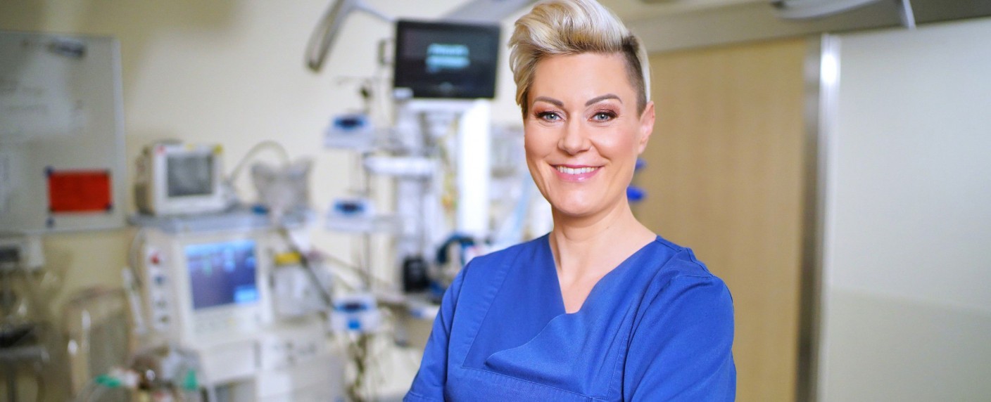 Quoten: Senderwechsel schadet „Doc Caro“ nicht, Tiefstwerte für „Die Verräter“ – ARD-Drama siegt insgesamt, „TV total“ und „Das große Backen“ bei Jüngeren am stärksten – Bild: RTL/​Stefan Gregorowius