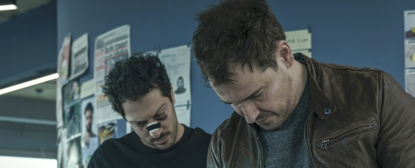 Erste Bilder zu „Dogs of Berlin“ und zweiter „Dark“-Staffel von Netflix – Dreharbeiten zu den neuen „Dark“-Folgen starten im Juni – Bild: Stefan Erhard/​Syrreal Entertainment/​Netflix