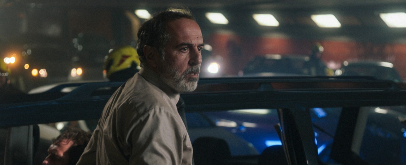 Quoten: „Doktor Ballouz“ mit mäßigem Comeback, neuer Rekord für „Blamieren oder Kassieren“ – Neuer „Zürich-Krimi“ demonstriert Stärke, auch Europa League und VOX-Filme gefragt – Bild: ZDF/​X Filme /​ Benjamin F. Wieg