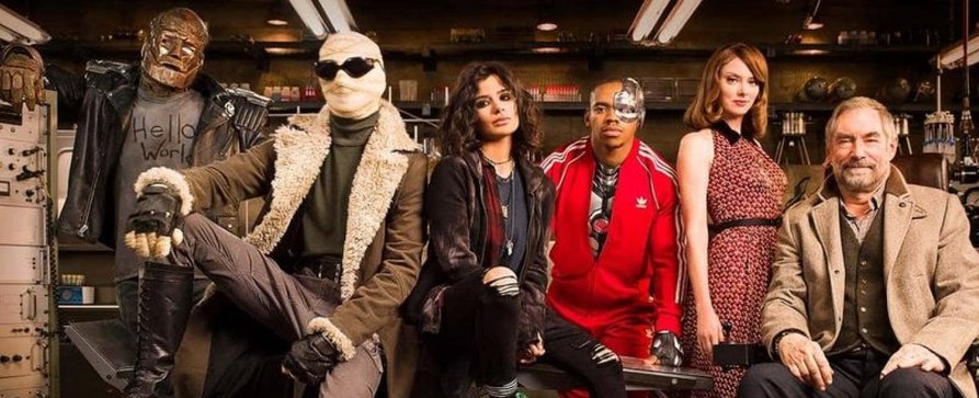 [UPDATE] „Doom Patrol“: Ausführlicher Trailer und Starttermin für die dritte Staffel – Michelle Gomez („Chilling Adventures of Sabrina“) zu Gast in HBO-Max-Serie – Bild: HBO Max