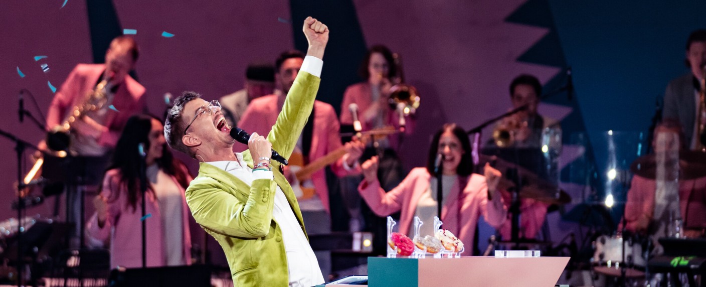 Quoten: „Wer stiehlt mir die Show?“ stiehlt „Schwiegertochter gesucht“ die Schau – Hohes Interesse am Dienstag an Corona-Updates – Bild: ProSieben/​Max Beutler