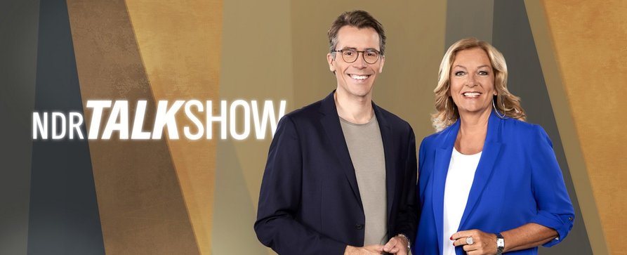 „NDR Talk Show“ bestätigt neuen Kollegen von Bettina Tietjen – Bekanntes Sendergesicht wird dauerhafter Pilawa-Ersatz – Bild: NDR/​Hendrik Lüders