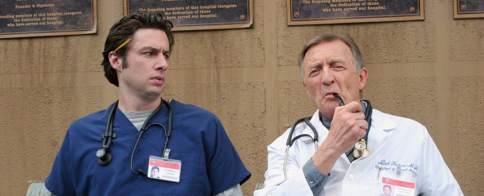 Dr. Kelso (Ken Jenkins, r.) mi JD (Zach Braff) in der Mutterserie „Scrubs“ – Bild: ABC