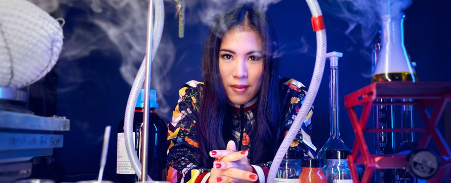„MaiThink X – Die Show“: Staffel 10 der Wissenschaftssendung in Sicht – Chemikerin Dr. Mai Thi Nguyen-Kim spürt in sieben neuen Folgen aufregenden Themen nach – Bild: ZDF/​Jens Koch