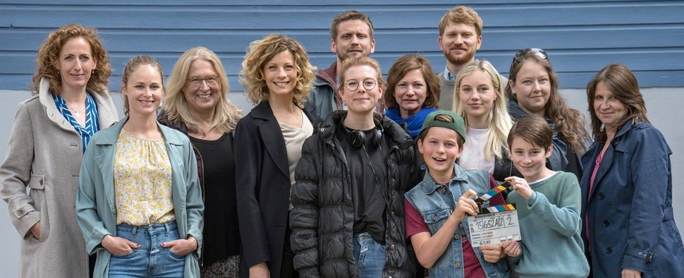 Drehstart für die „Bonusfamilie“ – Bild: obs/ARD Das Erste