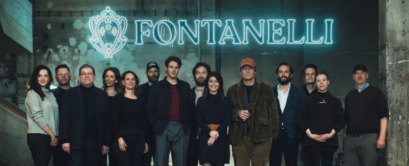 „Eine Billion Dollar“: Andreas-Eschbach-Bestseller wird zur Serie – „Dark“-Produzenten verfilmen Thriller mit Philip Froissant und Oliver Masucci – Bild: Paramount/​W&B Television