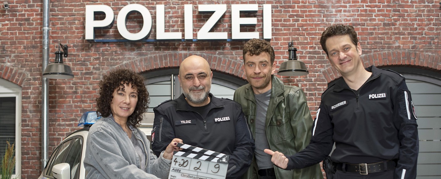 Wachwechsel beim „Großstadtrevier“: Özgür Karadeniz ergänzt den Cast der beliebten ARD-Serie – Torsten Münchow verabschiedet sich noch vor dem Drehstart der 38. Staffel – Bild: ARD/​Thorsten Jander