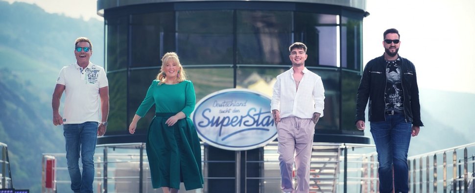 Die „DSDS“-Jury 2021: (v. l.) Dieter Bohlen, Maite Kelly, Mike Singer und Teilzeit-Juror Michael Wendler – Bild: TVNOW/Stefan Gregorowius