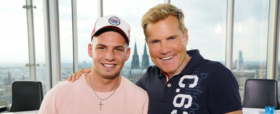 Pietro Lombardi (l.) und Dieter Bohlen (r.) sind bei „DSDS“ fest im Sattel – Bild: MG RTL D / Stefan Gregorowius