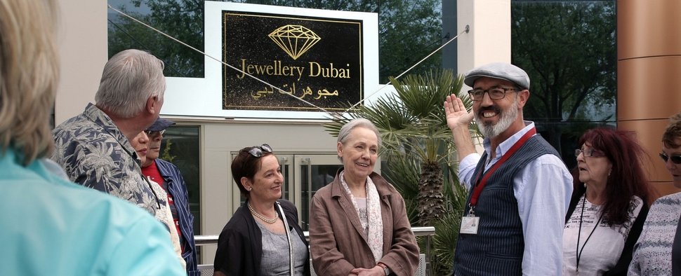 Dubios in Dubai: Betrügerische Verkaufsveranstaltungen im Ausland waren eins der Themen beim „Aktenzeichen XY“ Urlaubs-Special – Bild: ZDF/Martin Czernik