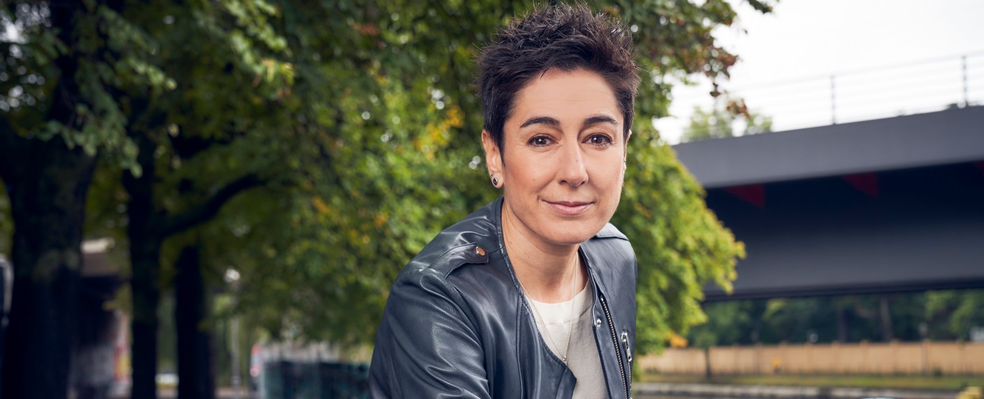 Dunja Hayali wird (wieder) „heute journal“-Moderatorin – Zusätzliche Aufgabe für „moma“- und „sportstudio“-Gastgeberin – Bild: ZDF/​Jens Koch