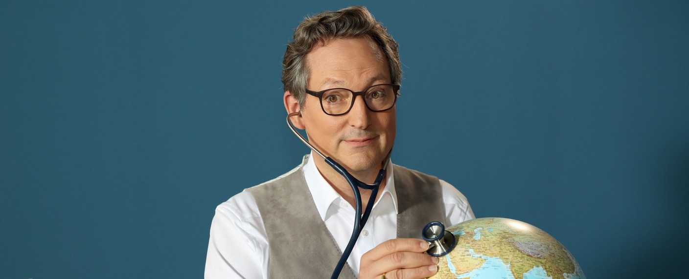 Eckart von Hirschhausen: „Die nächsten zehn Jahre entscheiden darüber, wie die nächsten 10.000 Jahre für unsere Zivilisation werden“ – Interview über Klimakrise, öffentlich-rechtliche Unterhaltung und Depression als Tabuthema – Bild: ARD/​Frank Hempel