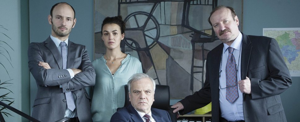 Der Cast von „Eichwald, MdB“ – Bild: ZDF/Daniela Incoronato