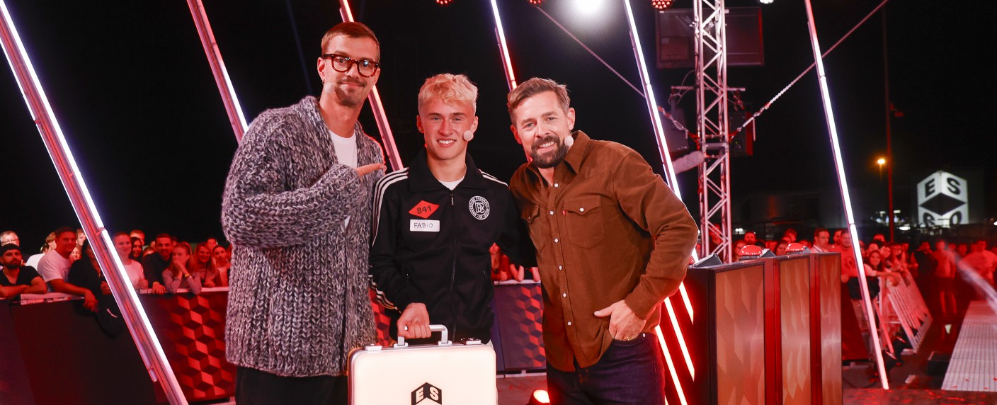 Quoten: „Ein sehr gutes Quiz“ mit Joko und Klaas kehrt erfolgreich zurück – „Oktoberfest 1905“ und „Giovanni Zarrella“-Special bleiben durchwachsen – Bild: Joyn/​Jan Zappner