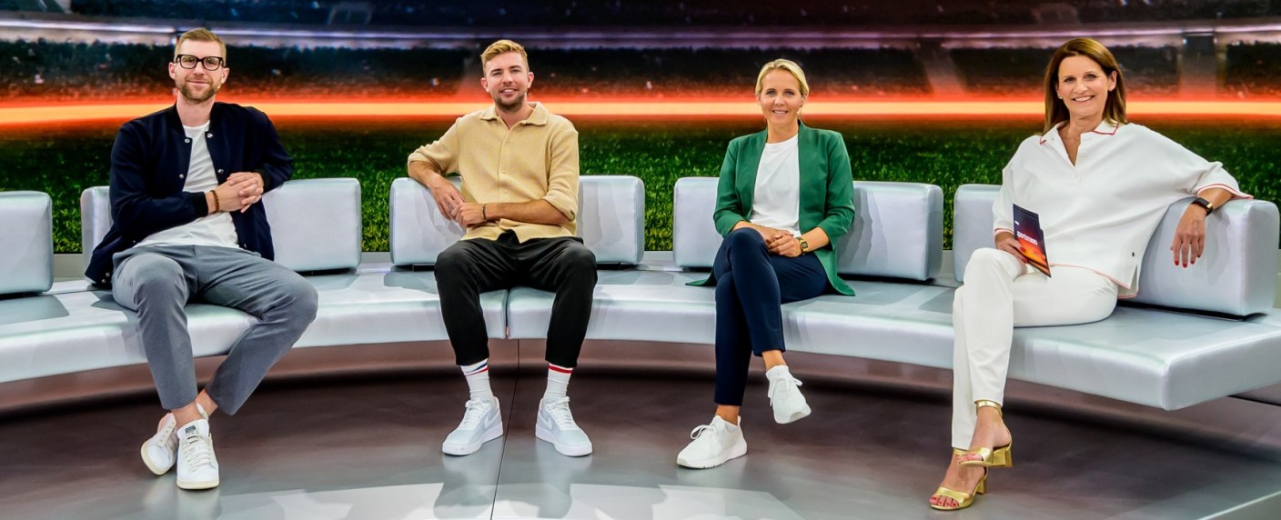Quoten: Belgischer EM-Sieg im ZDF dominiert den Fußball-Tag – „RTL EM-Studio“ mit neuem Tiefstwert, VOX mit „Zoo“-Überraschung – Bild: ZDF/​Svea Pietschmann