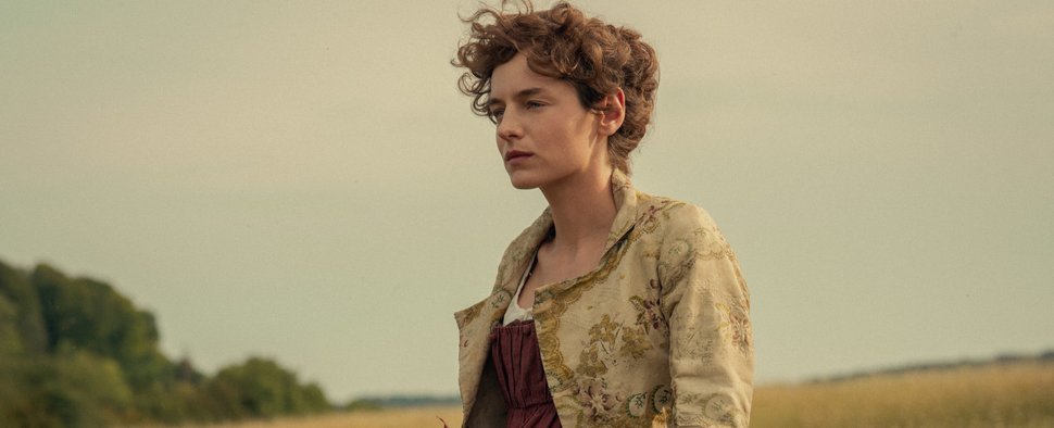 Emma Corrin als Elizabeth Bennet in der neuen Netflix-Miniserie „Stolz und Vorurteil“ – Bild: Netflix
