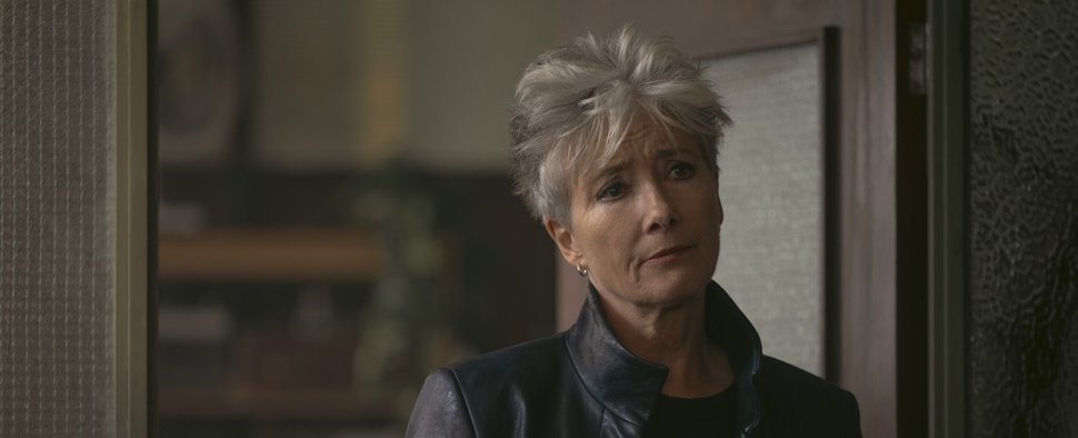 Emma Thompson wird zur Privatdetektivin Zoë Boehm in „Down Cemetery Road“ – Bild: Apple TV+