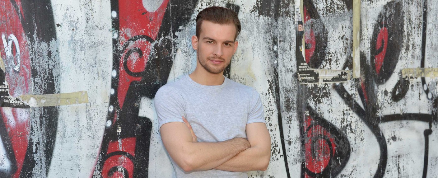 Eric Stehfest steigt im Dezember bei „GZSZ“ ein – Ex-„Unter uns“-Darsteller als Gegner von Jo Gerner – Bild: RTL/​Rolf Baumgartner