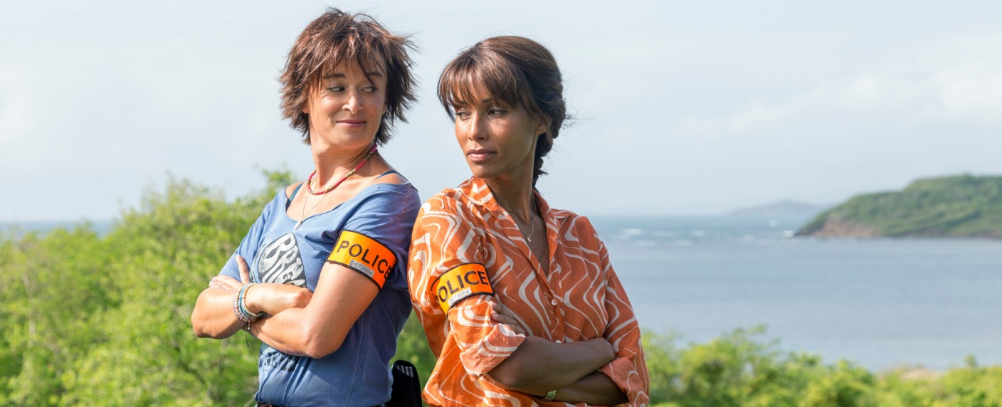 „Deadly Tropics“: Dritte Staffel feiert Free-TV-Premiere – ZDFneo kündigt Ausstrahlung mit Wermutstropfen an – Bild: ZDF/​Matthieu Guitteaud