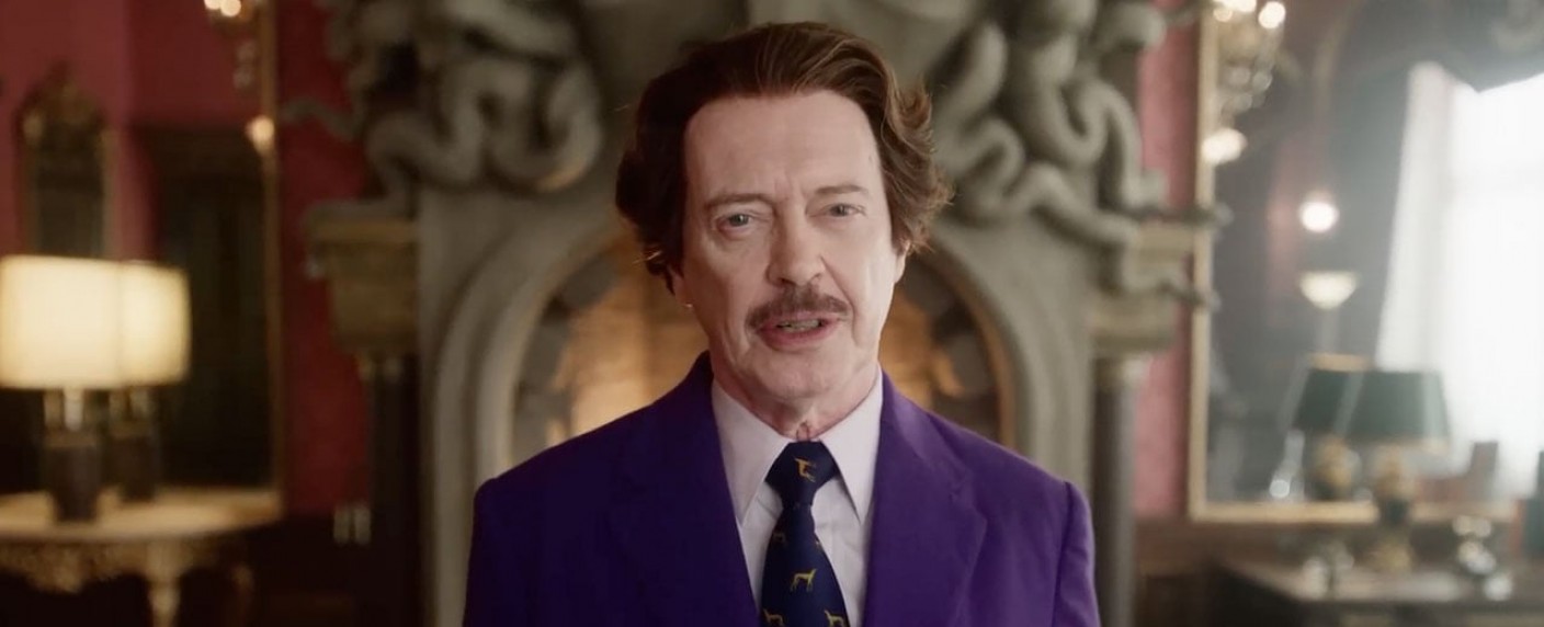 „Wednesday“: Neuzugang Steve Buscemi lädt im frischen Trailer zu einem Nevermore-Rundgang ein – Netflix zeigt die neuen Folgen des Serienhits noch im August – Bild: Netflix