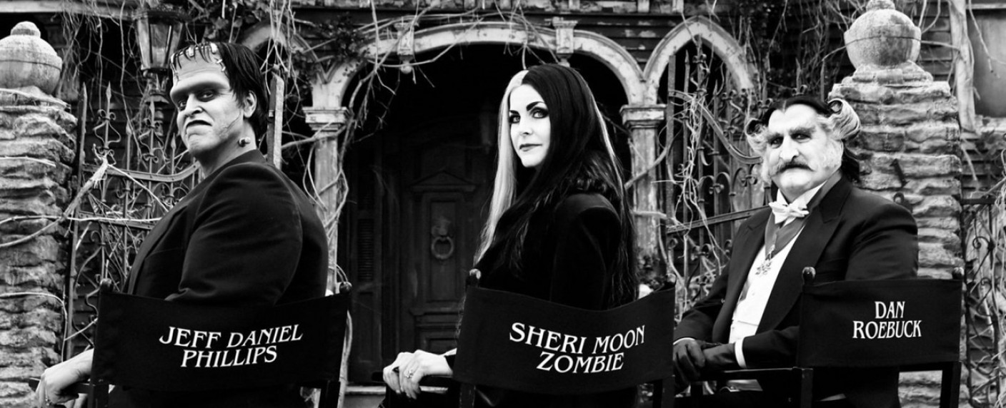„Die Munsters“-Familie ist zurück: Trailer zu Rob Zombies Film-Hommage der Kultserie – Kinofilm mit Jeff Daniel Phillips und Jorge Garcia angekündigt – Bild: Universal Pictures