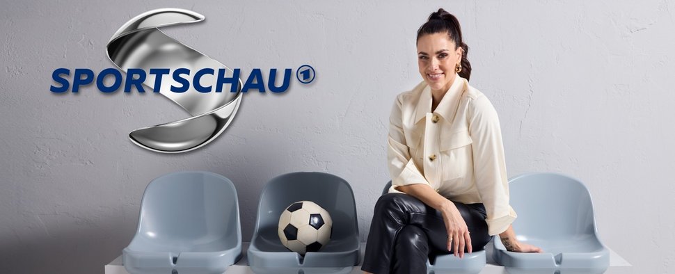 Esther Sedlaczek gehört zum Moderationsteam der „Sportschau“ – Bild: ARD/Marc Rehbeck