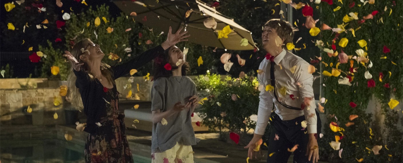 „Everything’s Gonna Be Okay“: Zweite Staffel kommt zu RTL+ – Neue Folgen der US-Comedy im August – Bild: Freeform