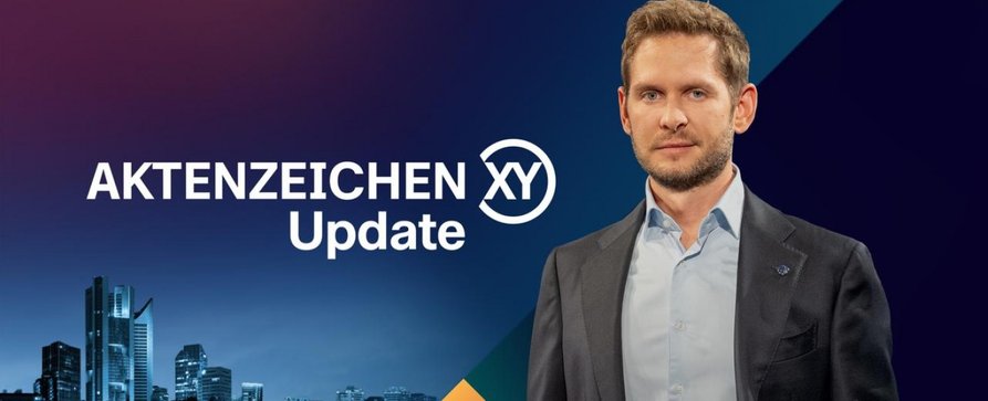 „Aktenzeichen XY“: Neues Format beleuchtet eingegangene Hinweise – Oberkommissar Fabian Puchelt präsentiert das „XY … Update“ – Bild: ZDF/​Saskia Pavek