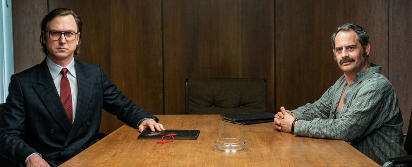 „Faking Hitler“: Free-TV-Premiere der Verfilmung des Stern-Skandals – Skandal um die Hitler-Tagebücher mit Moritz Bleibtreu – Bild: RTL+