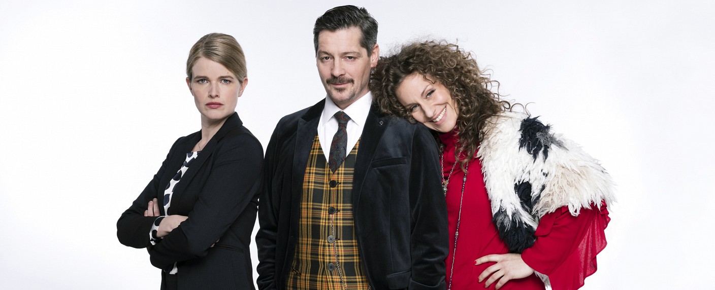 Quoten: ARD-Anwaltsserie „Falk“ startet gut, „Lifelines“ steigert sich minimal – RTL-II-Sozialdoku bei den Jüngeren wieder vorn, zweiter Teil von „Der Staatsfeind“ geht unter – Bild: ARD/​Jens van Zoest