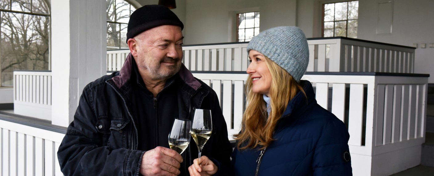 Quoten: Erfolgreiches Jubiläum für ZDF-Krimi „Ein starkes Team“ – „Schlag den Star“ läuft solide, RTL kommt mit Live-Fußball unter die Räder – Bild: ZDF/​Katrin Knoke