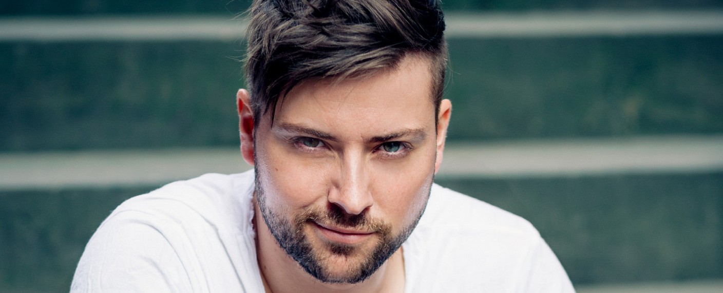 „GZSZ“: Felix von Jascheroff kehrt zurück – Neben Pia stößt auch John wieder zur Serie – Bild: RTL /​ Chris Noltekuhlmann