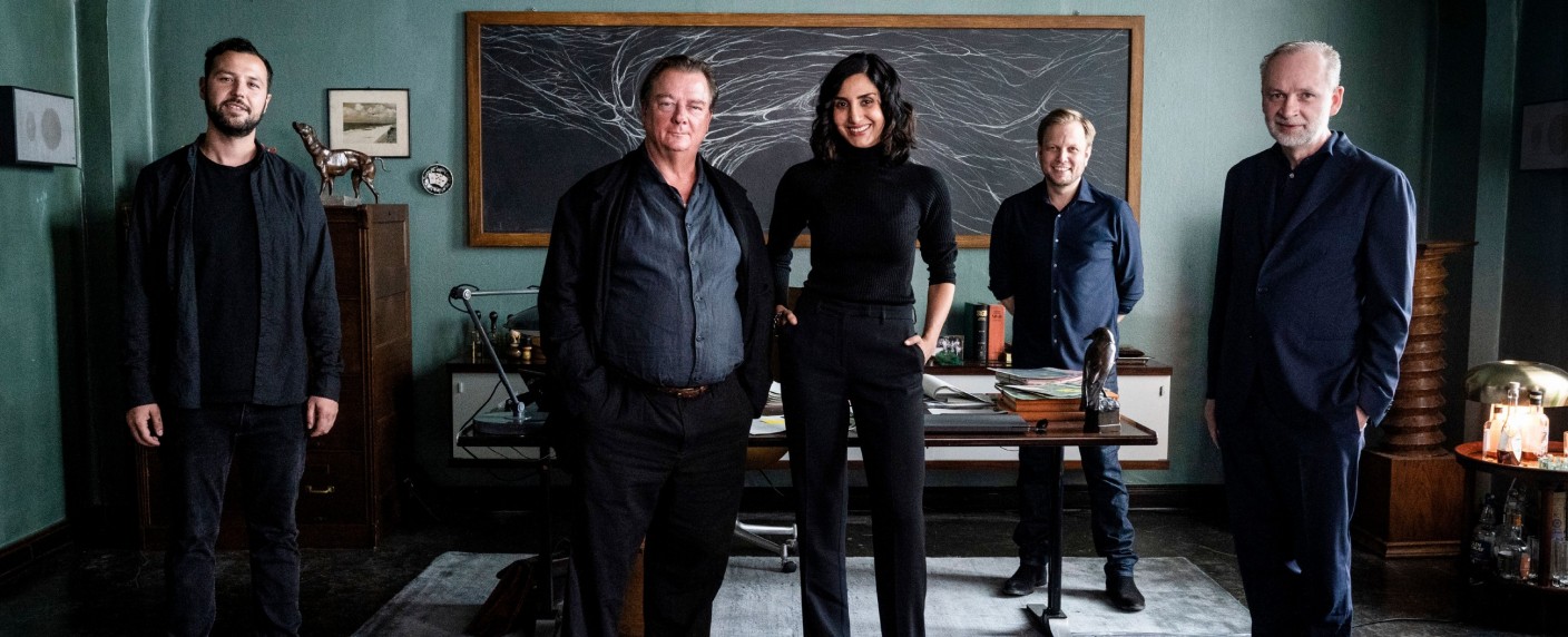 Drehstart für Justiz-Drama „Ferdinand von Schirach – Glauben“ von TVNOW – Bestsellerautor arbeitet die Wormser Missbrauchsprozesse auf – Bild: TVNOW /​ Stephan Rabold