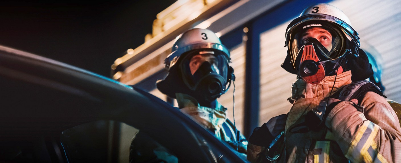 „Feuer & Flamme“: Neue Staffel des WDR-Erfolgsformats in Sicht – Doku-Reihe über Feuerwehr-Einsatzkräfte geht weiter – Bild: WDR/​Sebastian Drohlshagen