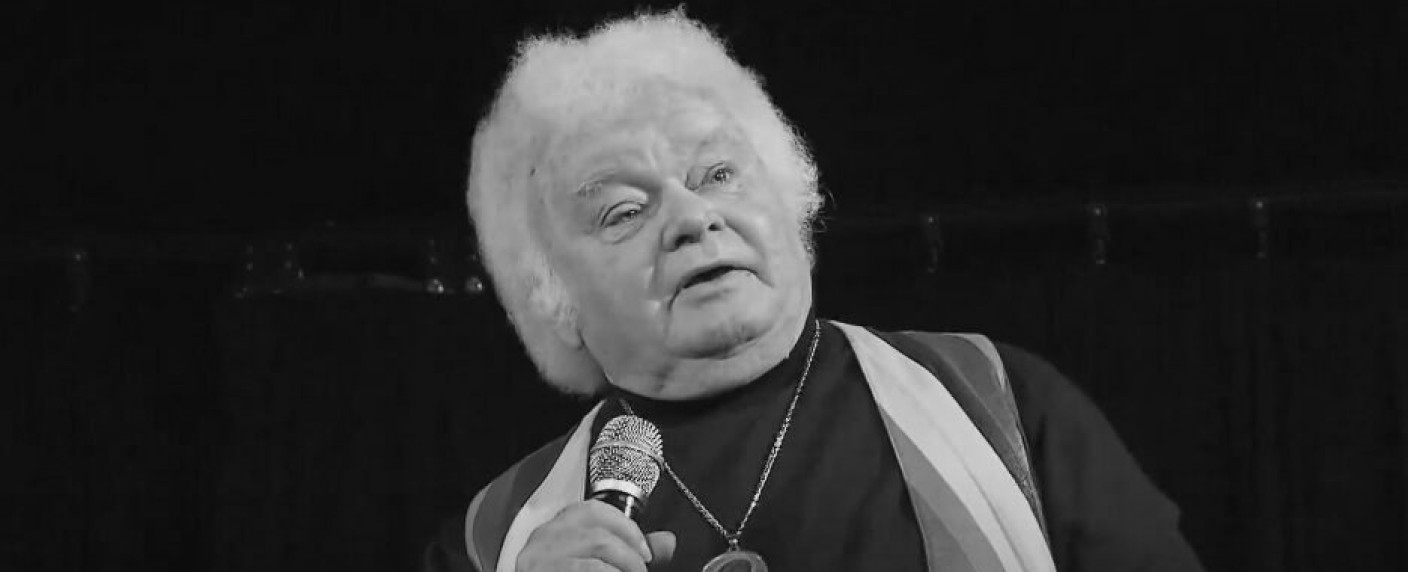 [UPDATE] Komiker Fips Asmussen ist tot – Legendärer Witzeerzähler wurde 82 Jahre alt – Bild: Spiegel TV/​Screenshot