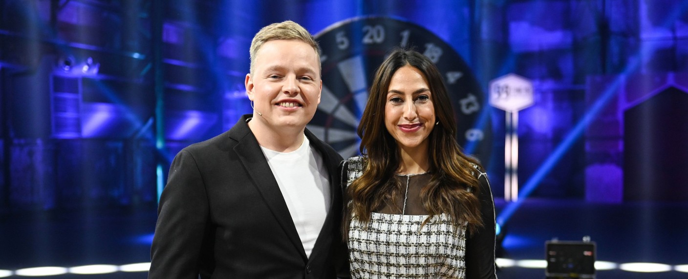 Quoten: Ordentliches Comeback für „99“, Leichtathletik-WM siegt – „Undercover Boss“ bleibt blass, „Goodbye Deutschland!“ überzeugt – Bild: Sat.1 Julia Feldhagen