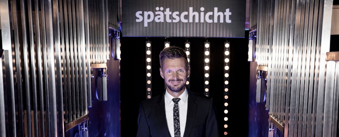 „Spätschicht“: SWR reagiert auf Kritik über Corona-Falschaussagen von Lisa Fitz – Folge wird nun doch offline genommen – Bild: SWR/​Bettina Müller