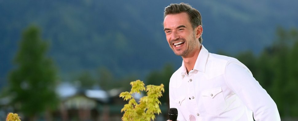 Florian Silbereisen präsentiert den „Schlagerbooom Open Air 2025“ – Bild: MDR/ARD/JürgensTV / Dominik Beckmann