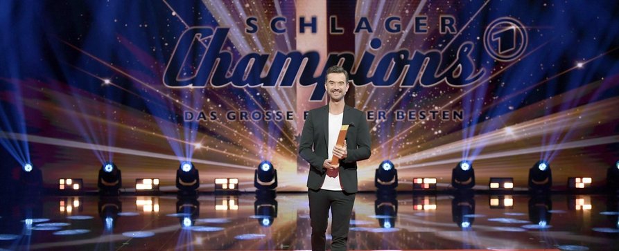 Quoten: Silbereisens „Schlagerchampions“ lassen Pufpaffs „TV total Turmspringen“ weit hinter sich – ZDF siegt haushoch mit „Ein starkes Team“, RTL zwei punktet mit „Scary Movie“-Doppel – Bild: MDR/​JürgensTV/​Beckmann