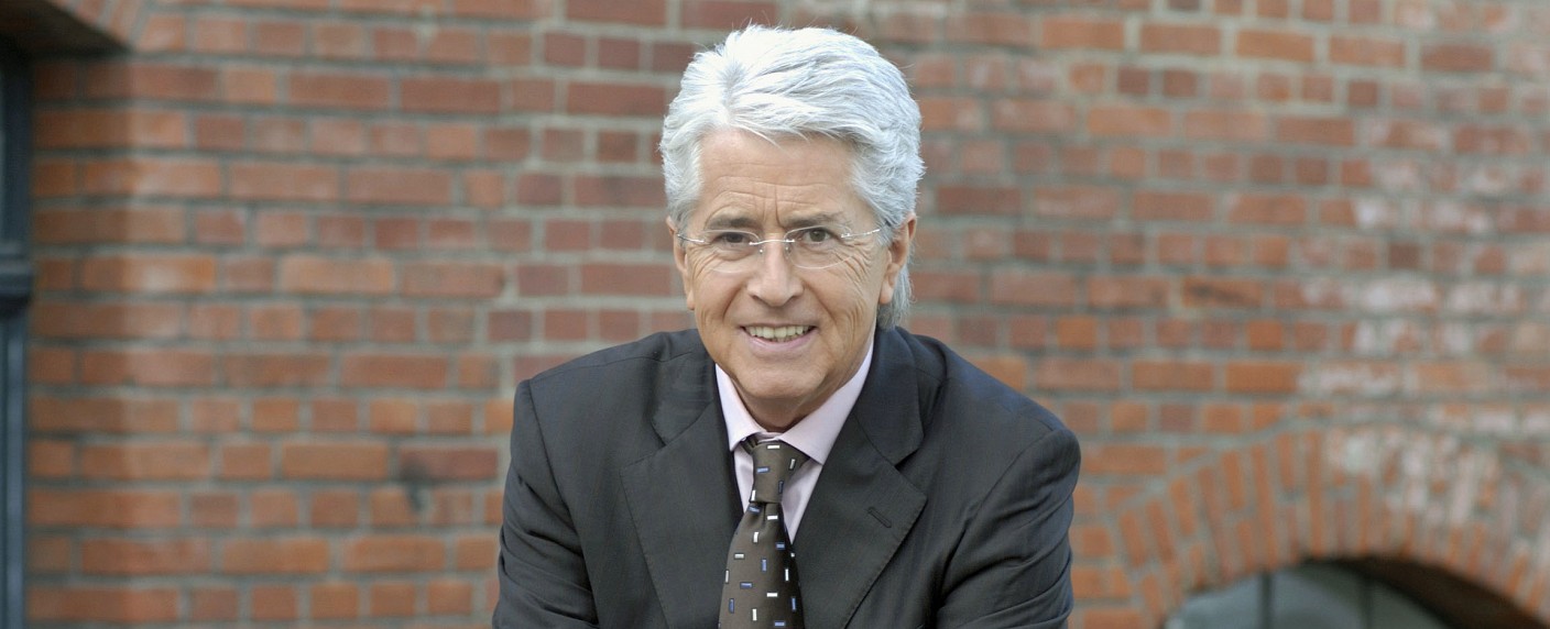 Frank Elstner: „Das Fernsehen hat die Genussgarantie verloren.“ – Show-Legende über mangelnde Kreativität, Quotendruck und YouTube – Bild: SWR/​Krause-Burberg